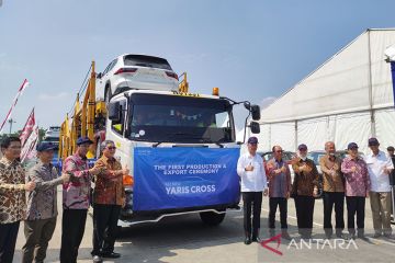 Menperin lepas ekspor perdana mobil hybrid Toyota