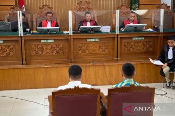 Hakim tolak permintaan sidang terpisah Mario-Shane