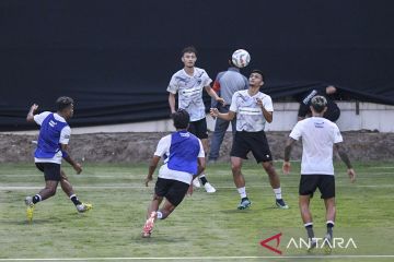 Latihan timnas Indonesia jelang lawan Argentina