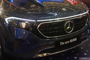 Mercedes-Benz tarik kembali EQB akibat masalah pada baterai