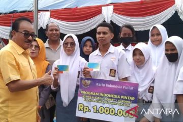 Komisi X DPR salurkan PIP 41.930 siswa-mahasiswa Papua Barat Daya