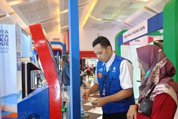 TransJakarta sediakan mesin isi saldo dan beli kartu di Jakarta Fair