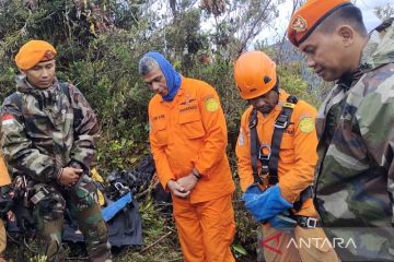 Bupati: Lokasi jatuhnya pesawat PK-SMW pegunungan & sulit dijangkau