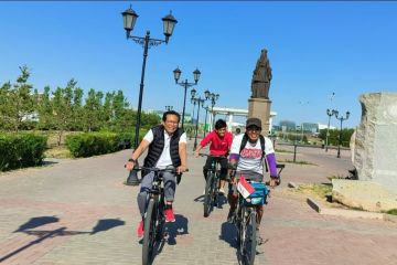 Pesepeda Indonesia pengeliling dunia sudah sampai di Kazakhstan