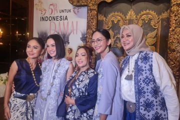 5 Wanita rilis single "Damai" milik Guruh Soekarno Putra