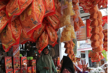Penjualan kue kering lebaran di Aceh