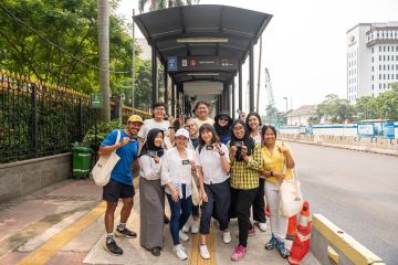 Rayakan HUT DKI Jakarta dengan bertualang dari halte ke halte