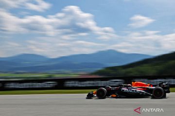 Verstappen rebut pole GP Austria setelah bersaing ketat dengan Ferrari