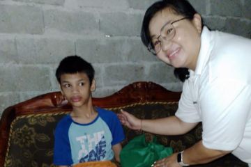 DPRD Gorontalo Utara salurkan bantuan ke disabilitas usia sekolah