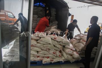 Pengamat nilai bantuan pangan beras tekan permintaan dan harga beras