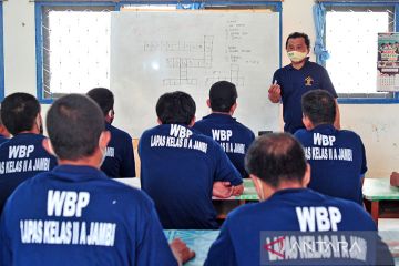 Seluruh pegawai Lapas kelas II B Kuala Tungkal  Jambi dites urine