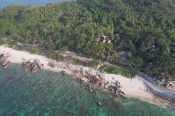 Menilik keindahan peternakan laut tropis di Pulau Wuzhizhou - China