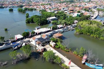 Bantuan penanganan perubahan iklim di kawasan pesisir Pekalongan