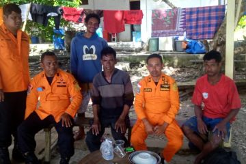 Basarnas Maluku selamatkan dua nelayan setelah 6 hari pencarian