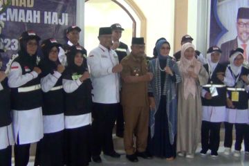 Gubernur lepas 1.125 calon haji Maluku