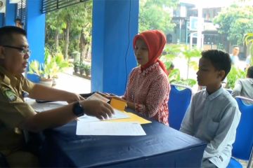 Pemkot Tangerang pastikan 73 SD dan 73 SMP swasta, bebas biaya