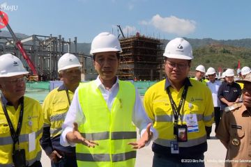 Presiden di smelter PT AMNT: Progres pembangunan sudah 51,63 persen
