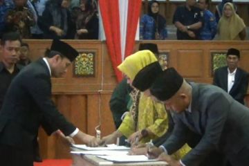 Tiga anggota DPRD Jambi tersangka kasus 'ketok palu' resmi diganti