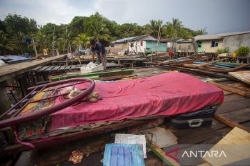 Kerusakan akibat puting beliung di Pulau Kasu