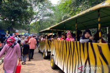 Ribuan pengunjung beli tiket lewat aplikasi Taman Margasatwa Ragunan