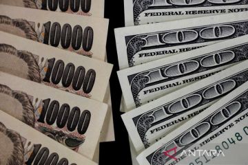 Yen menguat dipicu pernyataan Ueda, dolar turun jelang data inflasi AS