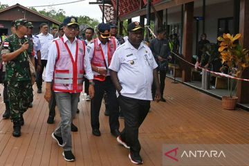 Menhub tinjau Bandara Ewer Asmat jelang diresmikan Presiden Jokowi