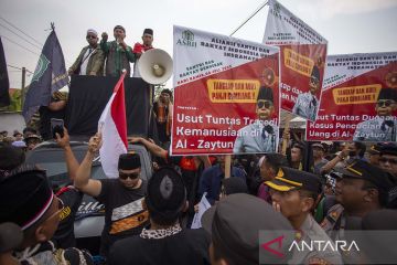 Unjuk rasa tuntut penangkapan Panji Gumilang