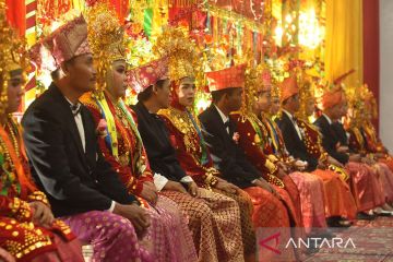 Nikah massal dengan tradisi belarak di Bengkulu