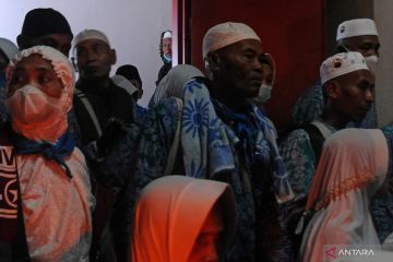 Kepulangan kloter pertama haji debarkasi Palembang