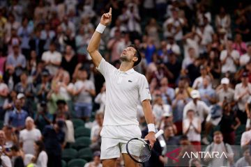 Djokovic kalahkan Wawrinka di penghujung malam Wimbledon