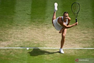 Aksi para petenis dunia di putaran keempat Wimbledon