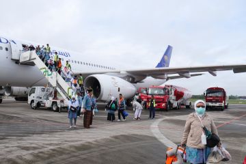 Bersama kloter 3 Debarkasi Palembang, 4 jamaah haji "tanazul" tiba