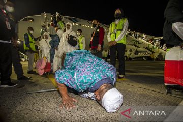 Kedatangan Jamaah Haji Kloter Pertama Kalsel