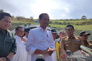 Jokowi tekankan pentingnya hormati proses hukum meski libatkan menteri