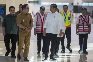 Presiden Joko Widodo meninjau Bandara Kertajati
