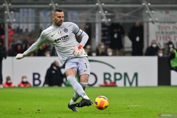 Setelah 11 tahun, Samir Handanovic resmi tinggalkan Inter Milan