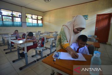 Dampak zonasi, sekolah di Padang kekurangan murid