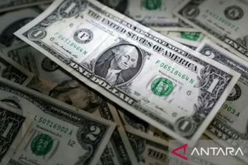 Dolar naik tipis di awal sesi Asia jelang data ekonomi AS dan China