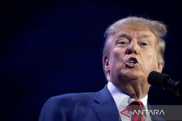 Trump akan hadiri acara yang dihadiri pesaing utamanya, DeSantis