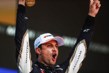 Mitch Evans taklukkan Formula E Roma tiga kali berturut-turut