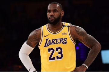 LeBron James kembali kenakan nomor 23 di LA Lakers