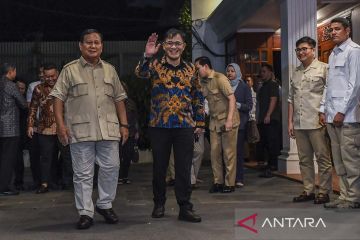 Prabowo Subianto menerima kunjungan Budiman Sudjatmiko