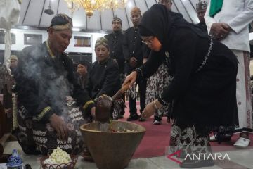 Pemkab Batang lakukan penjamasan pusaka sambut Malam 1 Suro