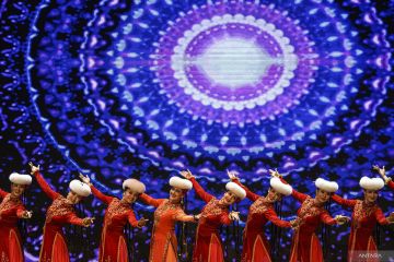 Pentas seni muslim Xinjiang