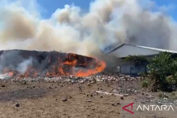 Tempat pengolahan sampah di Gili Trawangan-NTB terbakar