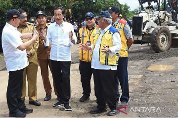 Presiden Jokowi tinjau perbaikan infrastruktur jalan di Bengkulu