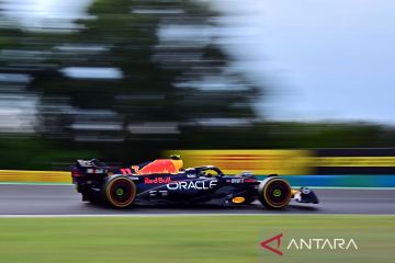 Aksi pembalap pada kualifikasi F1 GP Hungaria