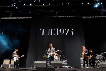 Malaysia hentikan konser "The 1975" gara-gara ciuman sesama jenis