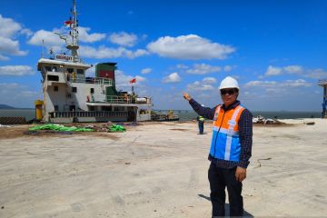 Tiga perusahaan ekspor curah kering melalui Pelabuhan Kijing