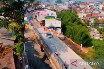 Jembatan Cikereteg di Jalan Bogor-Sukabumi mulai dibuka untuk mobil